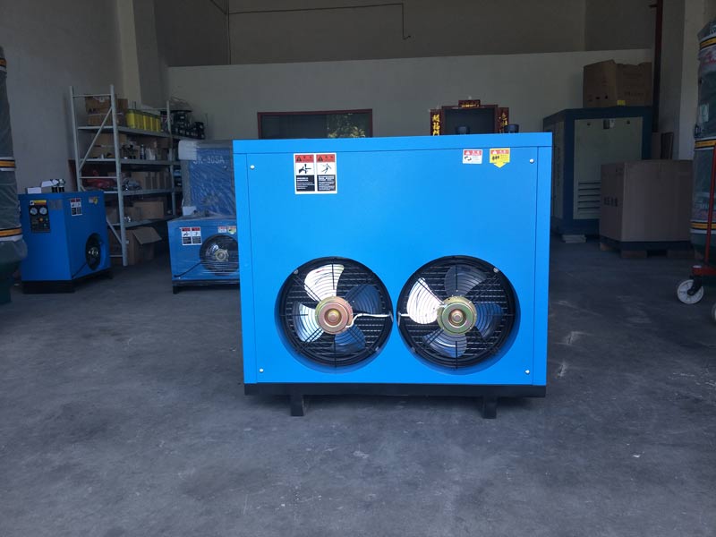 接下來我們冷干機(jī),吸干機(jī)那個牌子的好